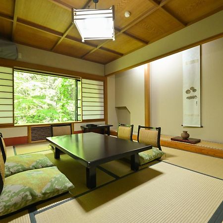 Osakaya Ryokan Kusatsu  Buitenkant foto