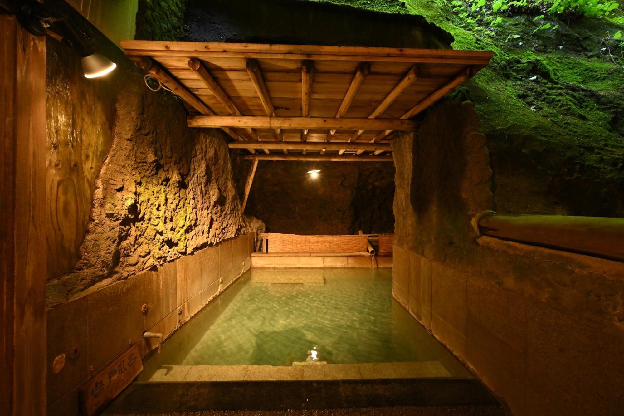 Osakaya Ryokan Kusatsu  Buitenkant foto