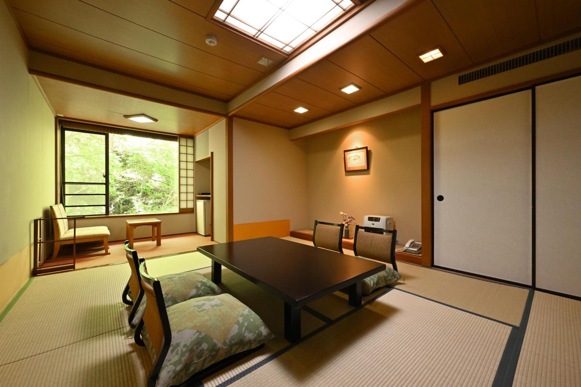 Osakaya Ryokan Kusatsu  Buitenkant foto