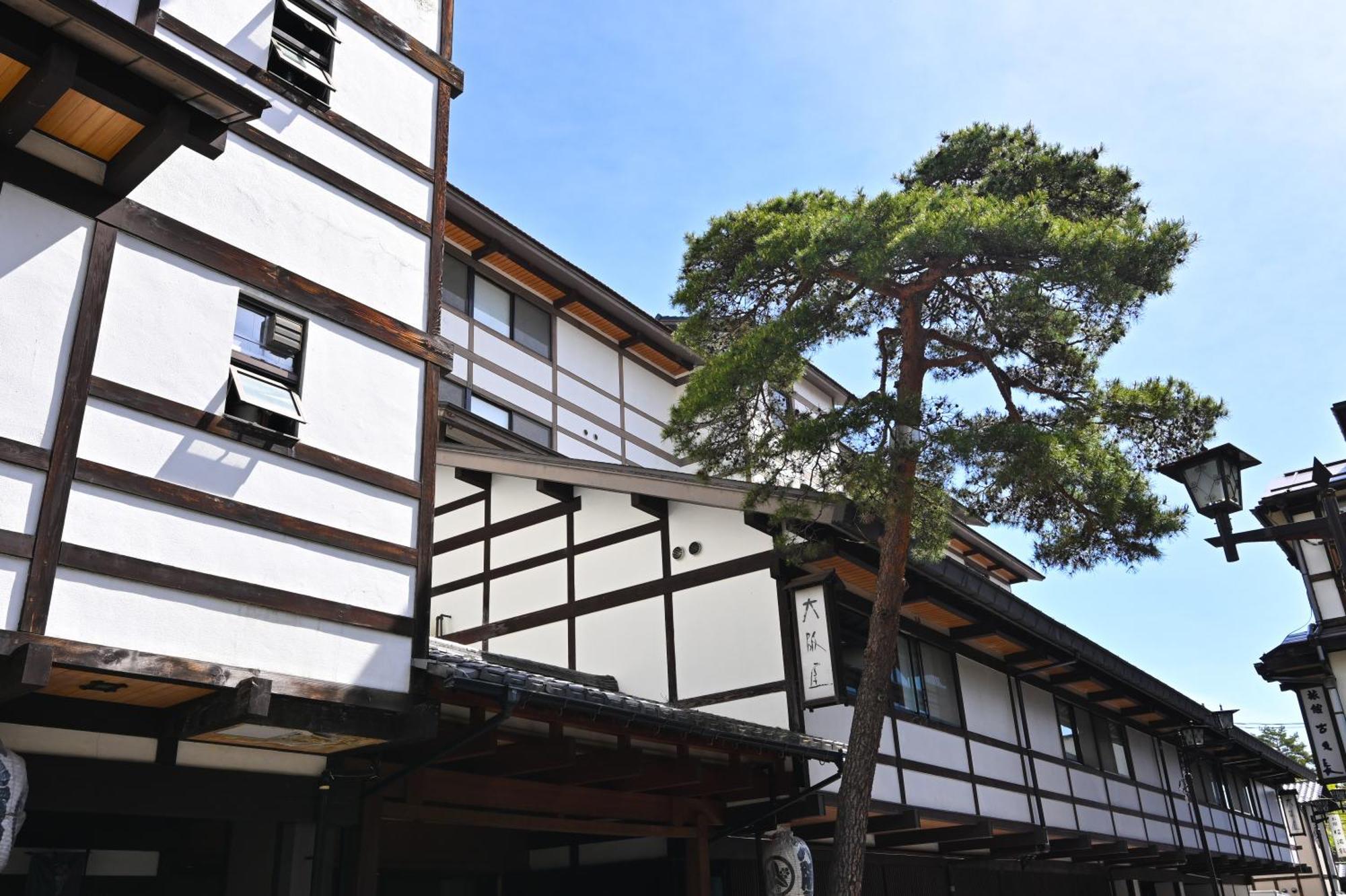 Osakaya Ryokan Kusatsu  Buitenkant foto