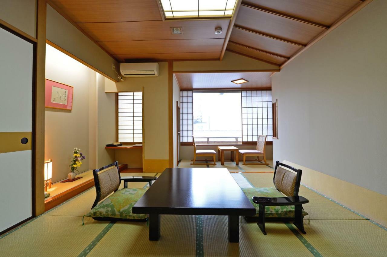 Osakaya Ryokan Kusatsu  Buitenkant foto