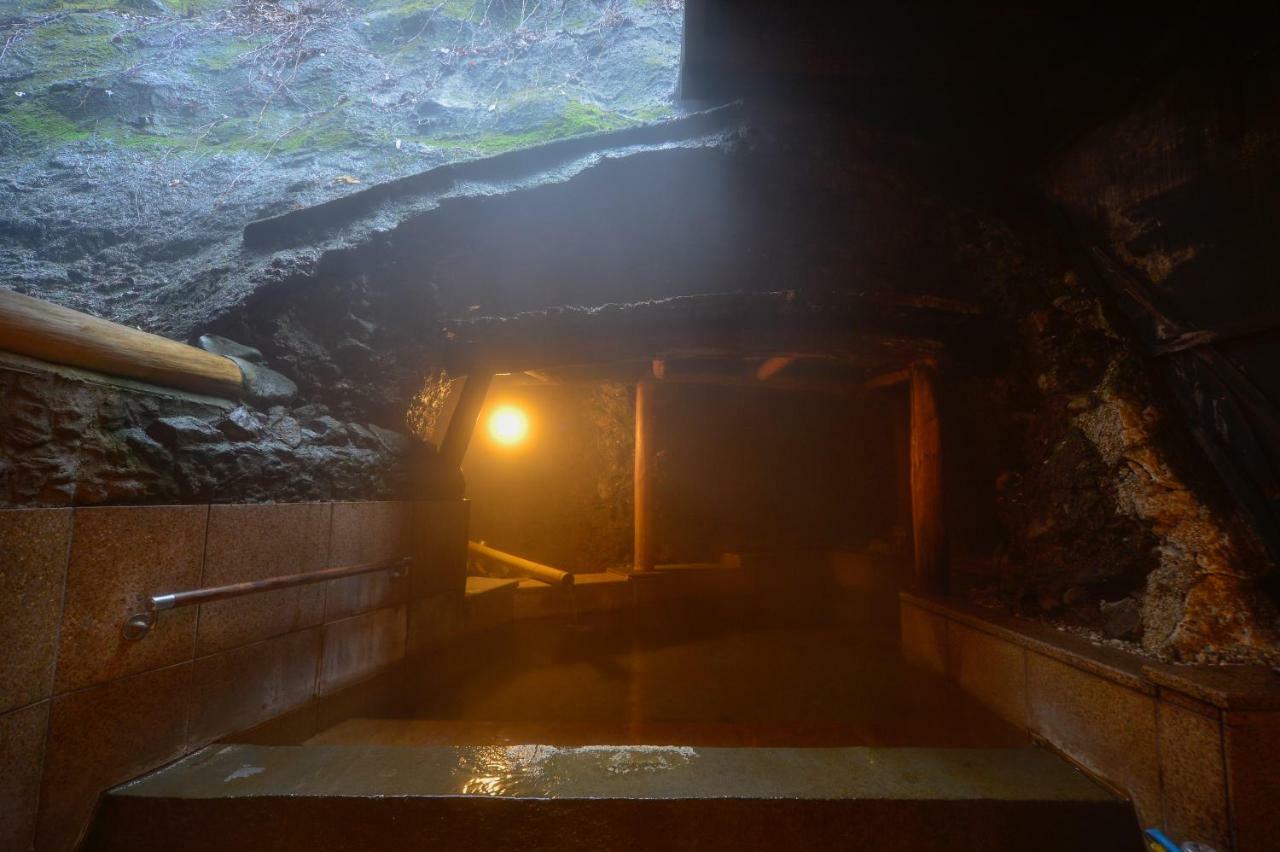 Osakaya Ryokan Kusatsu  Buitenkant foto