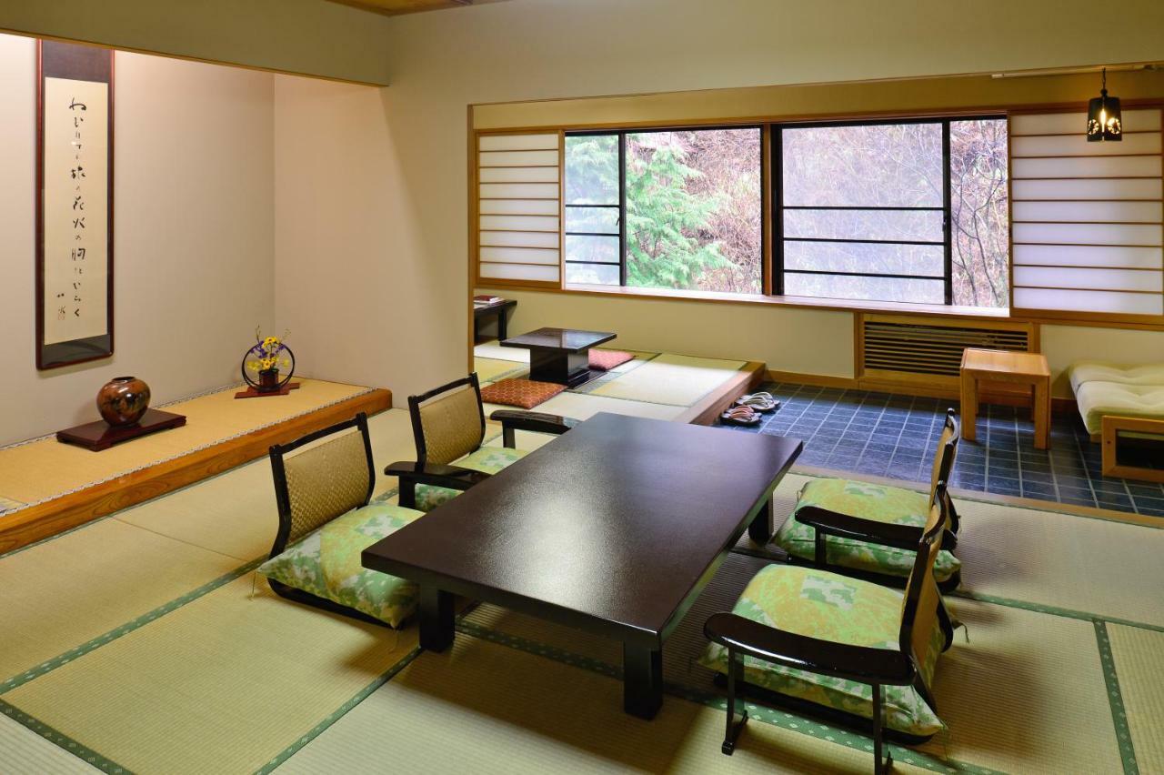 Osakaya Ryokan Kusatsu  Buitenkant foto