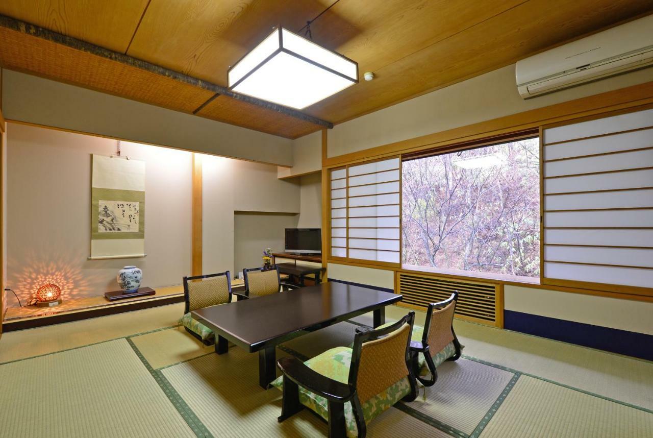 Osakaya Ryokan Kusatsu  Buitenkant foto