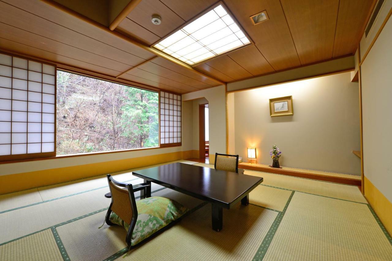 Osakaya Ryokan Kusatsu  Buitenkant foto